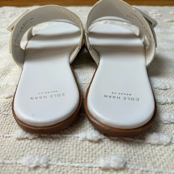 Cole Hann Amavia Double-Band Optic White Embossed Leather Sandals size 9.5 - Picture 10 of 11